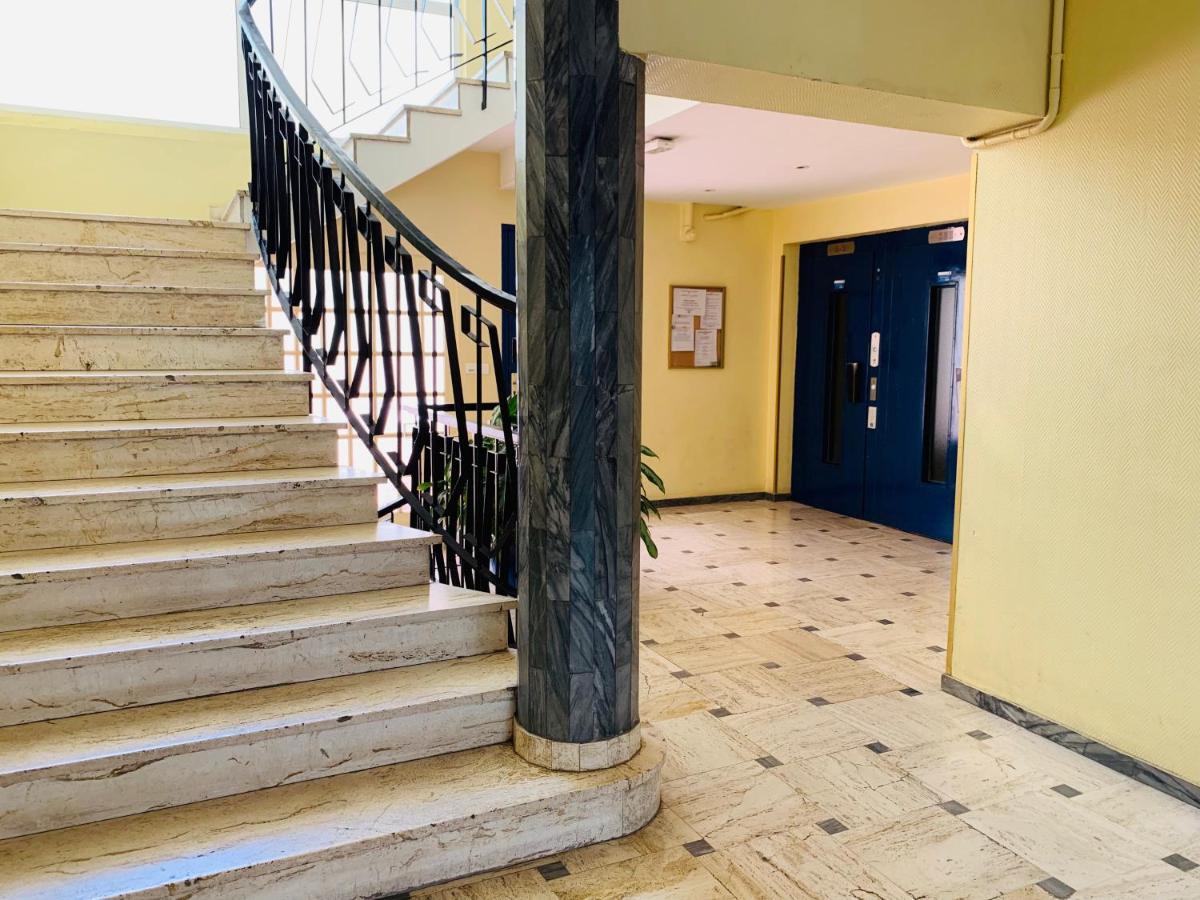 Cannes Apartment 3 Mins From The Beach Εξωτερικό φωτογραφία